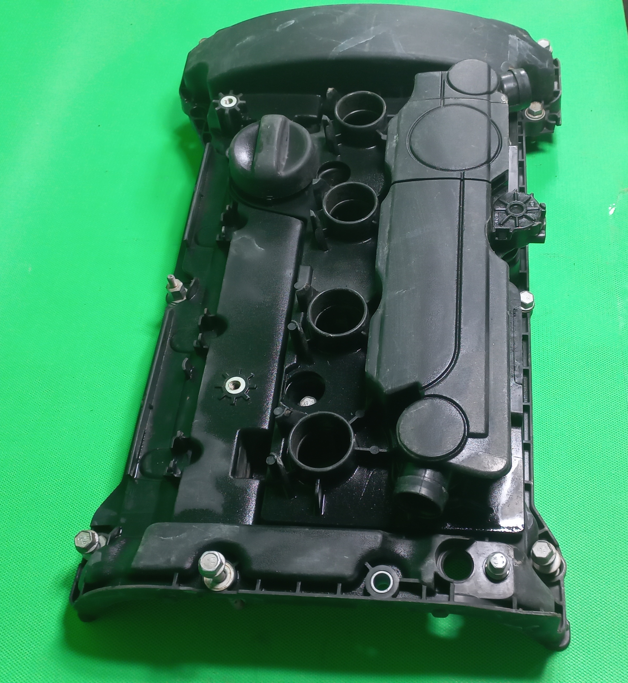 درب سوپاپ پژو 2008