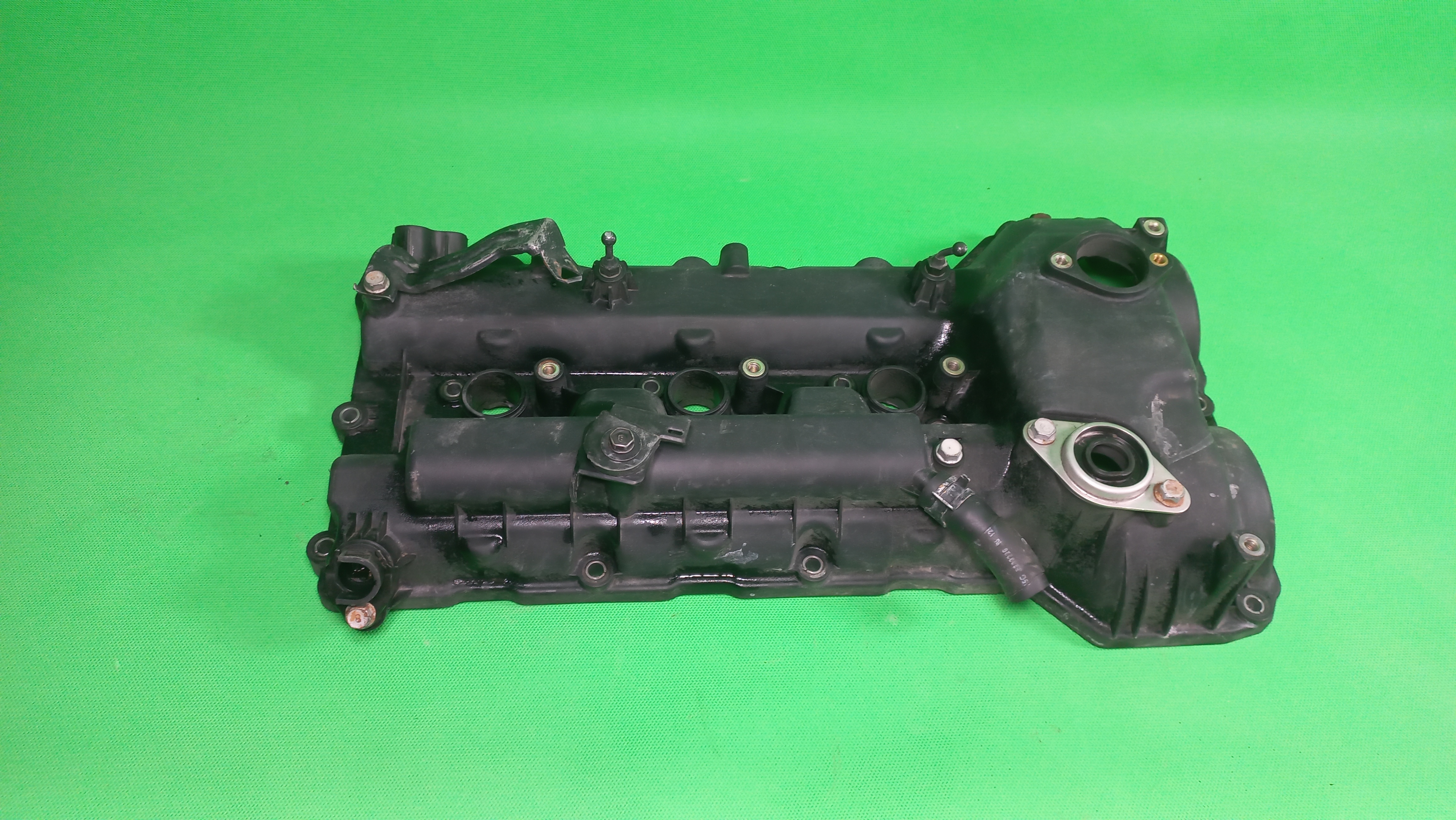 درب سوپاپ چپ جنسیس