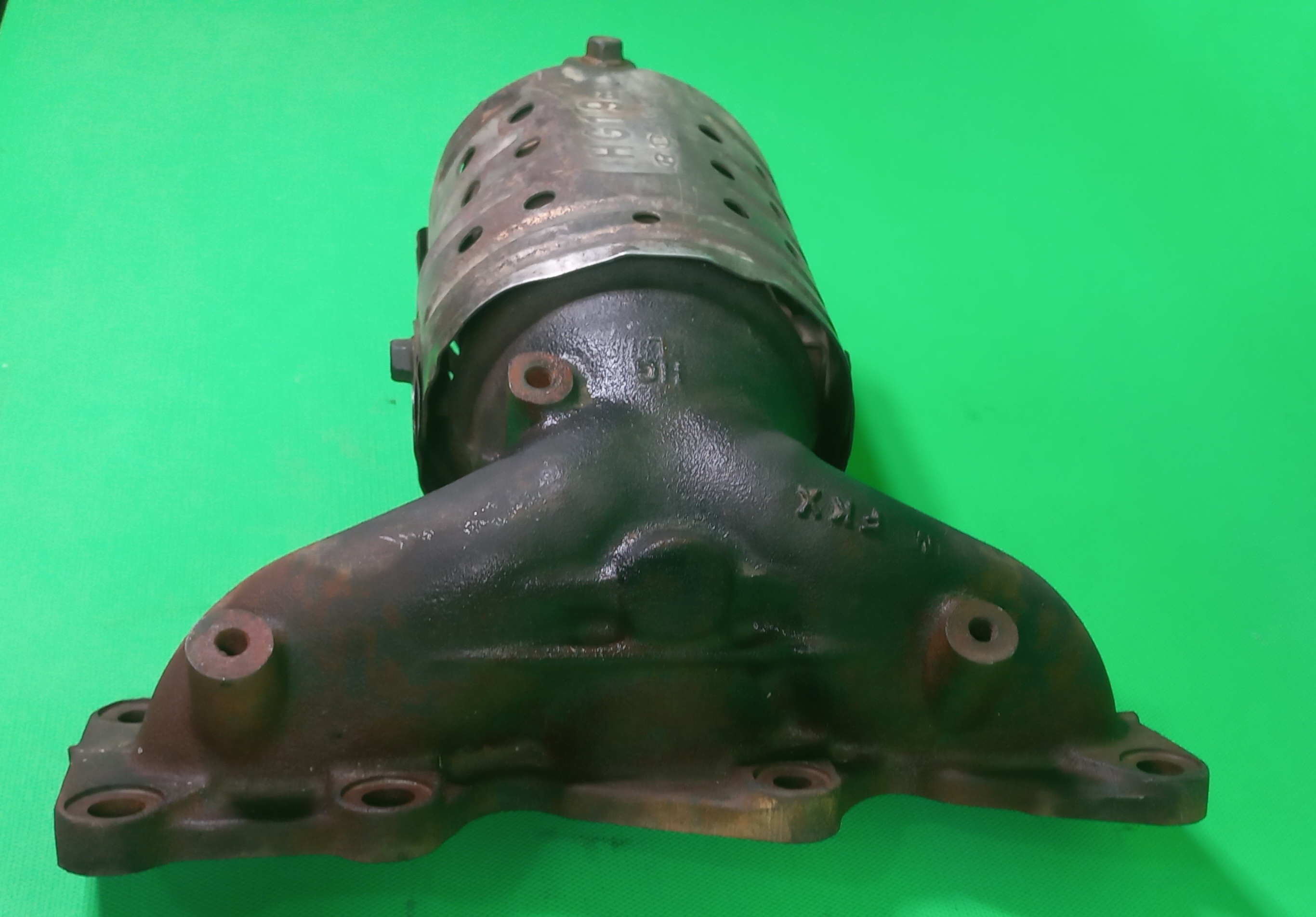 کاتالیزور سمت راست آزرا