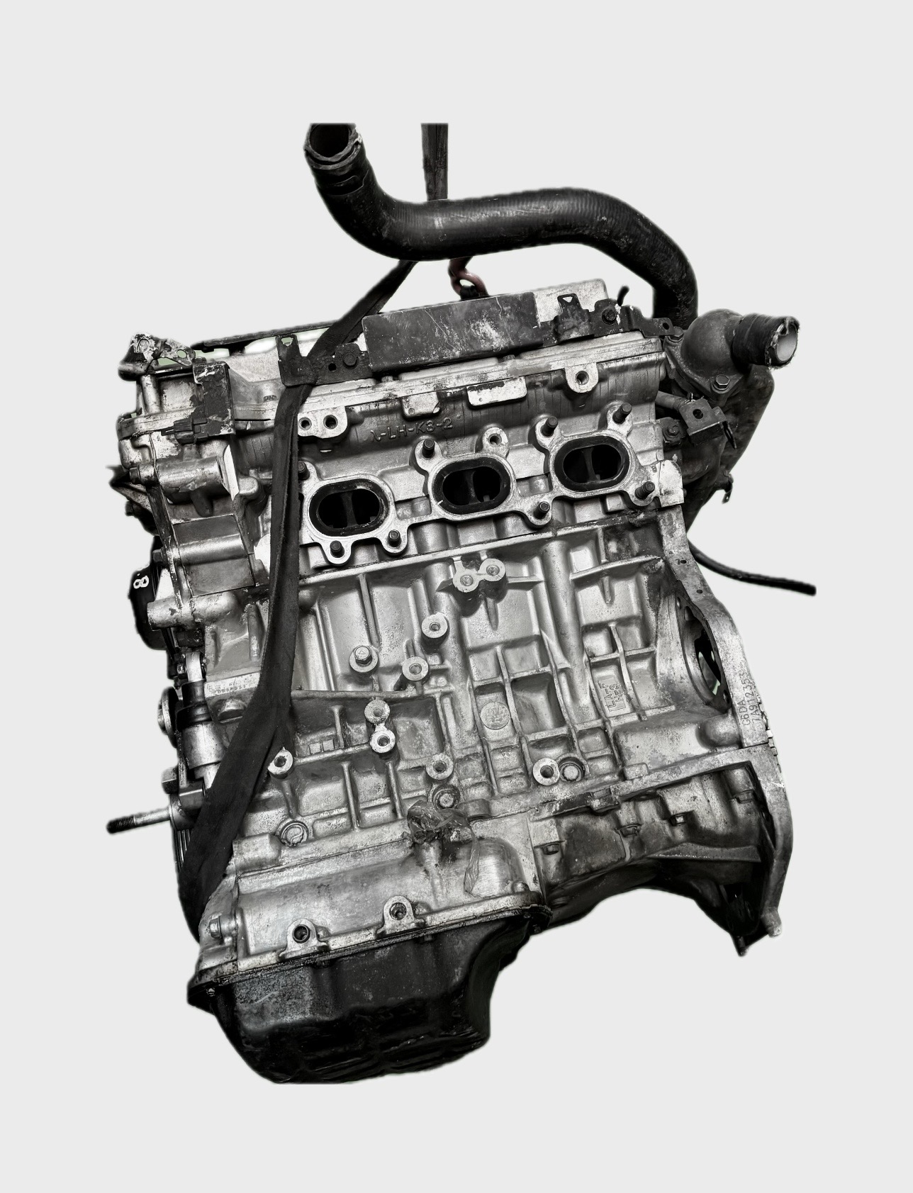 موتور آزرا با دریچه گاز و منیفولد 